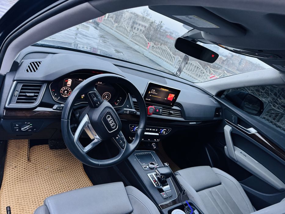 Продам Audi Q5