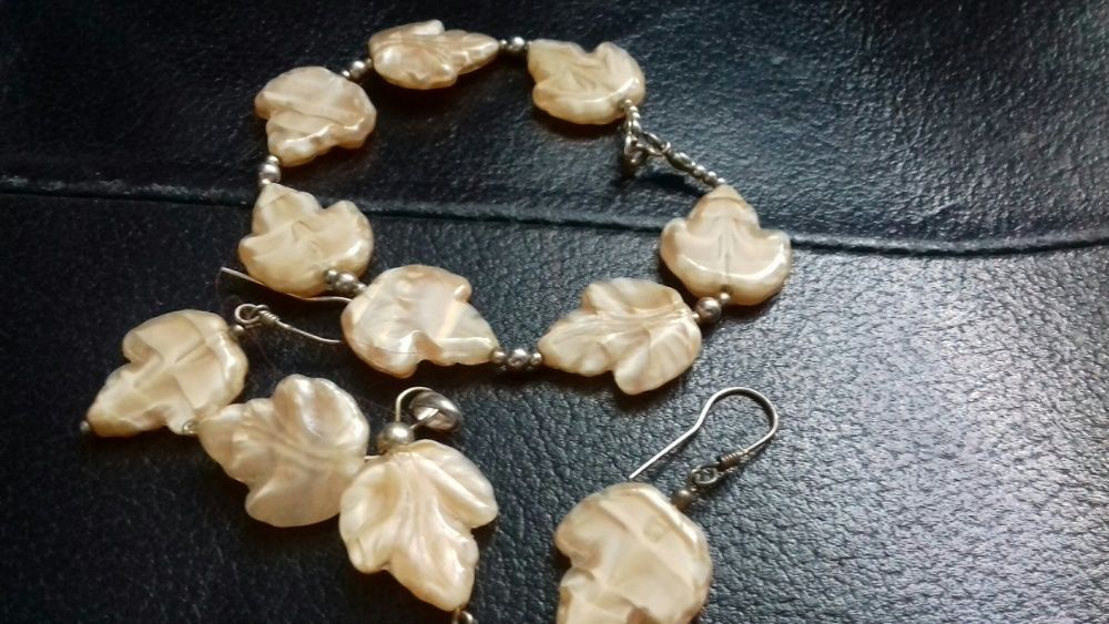 Zestaw biżuterii listki