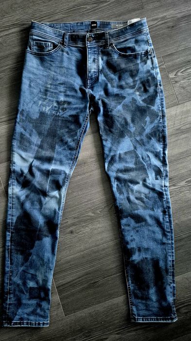 Spodnie męskie dżinsowe Hugo Boss slim fit rozmiar W32 L32 M/L

- stan