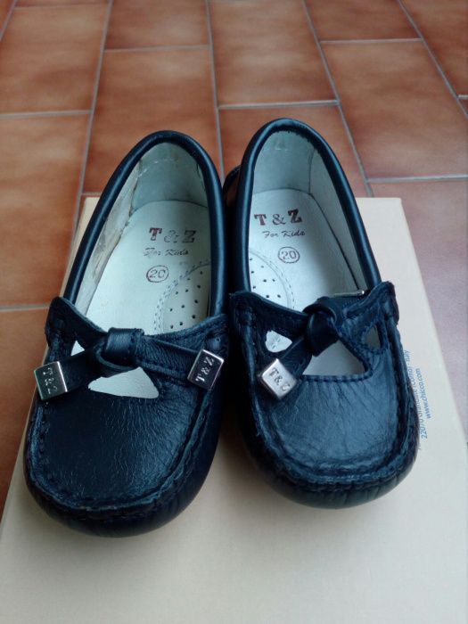 Sapatos de menina