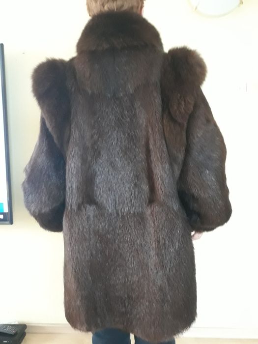 naturalne futro z nutrii i lisa