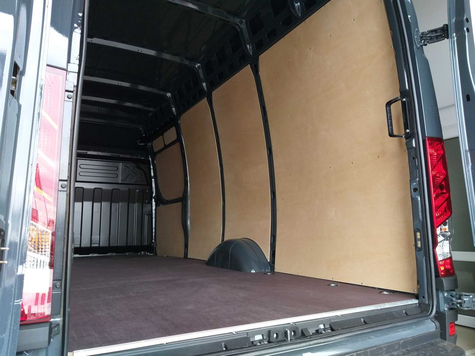 Zabudowa busa Iveco Daily, 16m3, 18m3 podłoga, boki, nadkola MONTAŻ