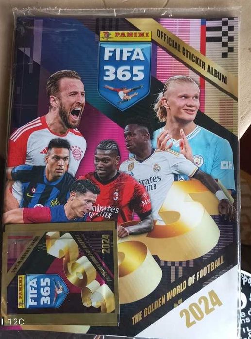 caderneta Panini FIFA365