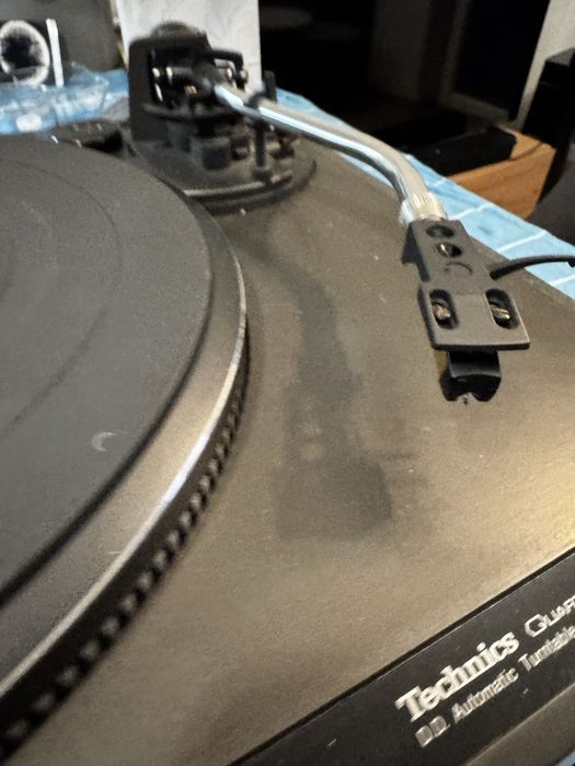 TECHNICS SL Q2 / quartz direct drive