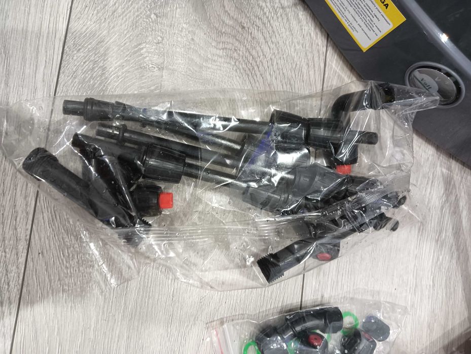 Opryskiwacz Akumulatorowy 12Ah ładowarka zestqaw