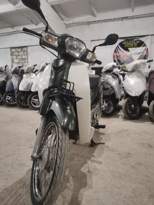 Honda Super Cub AA 04 Склад