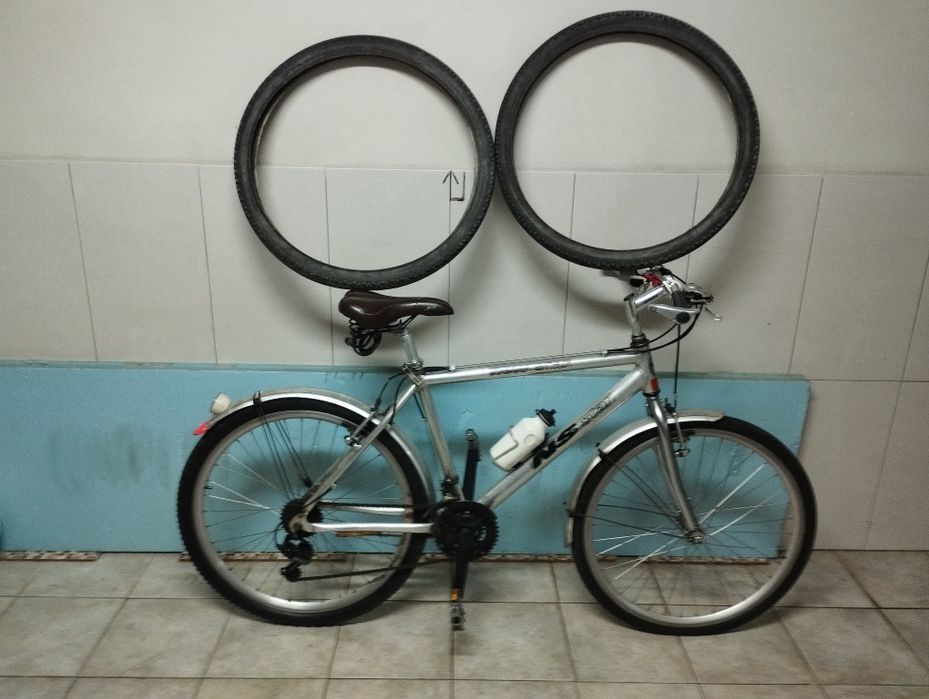 Bicicleta em Alumínio (Leve) + 2 Pneus Extra Incluídos – Excelente Estado