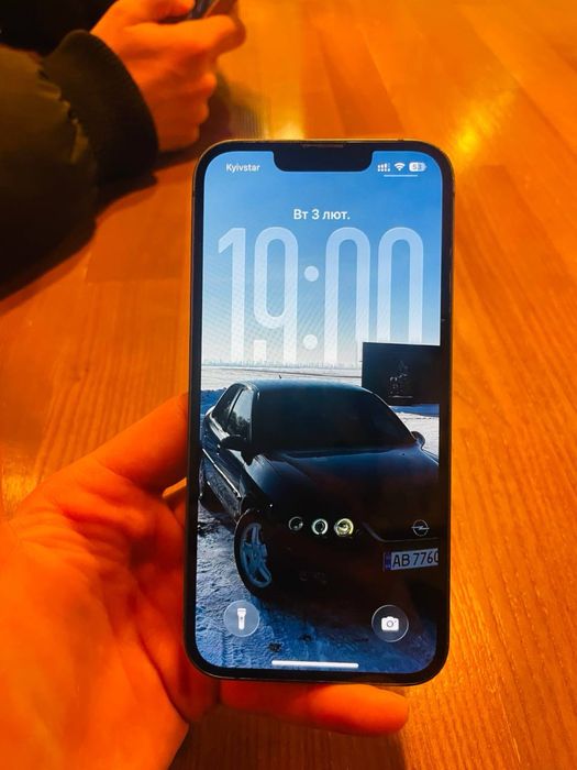 Продам айфон 13 128гб