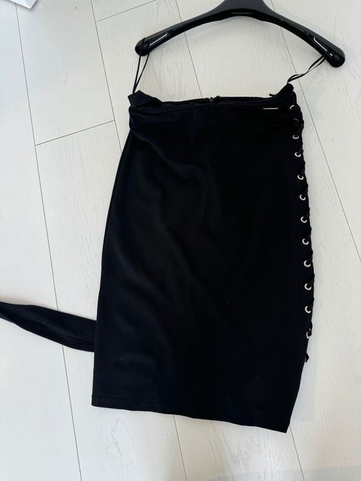 Spódniczką midi marki Guess