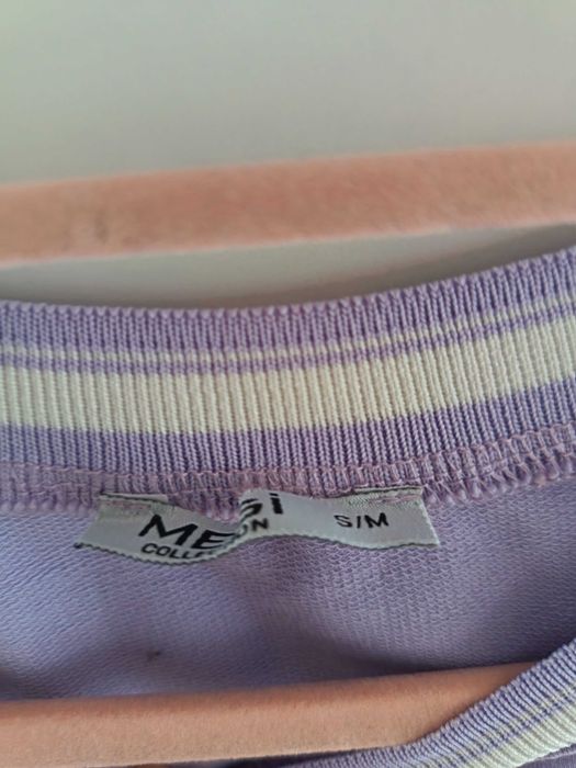 Bluza fioletowa z napisami rozmiar S/M,rękaw 3/4