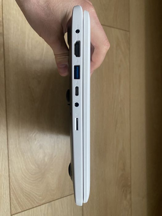 Ноутбук Medion E11201 (11.6, Celeron N3450 4x1.1GHz, 4gb, SSD 64gb)