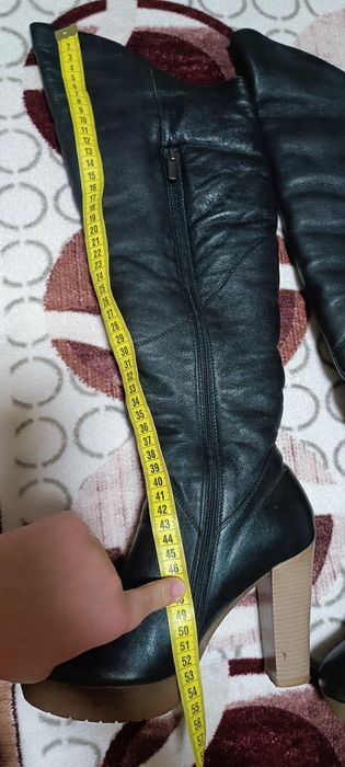 Шкіряні зимові ботфорди  37 р