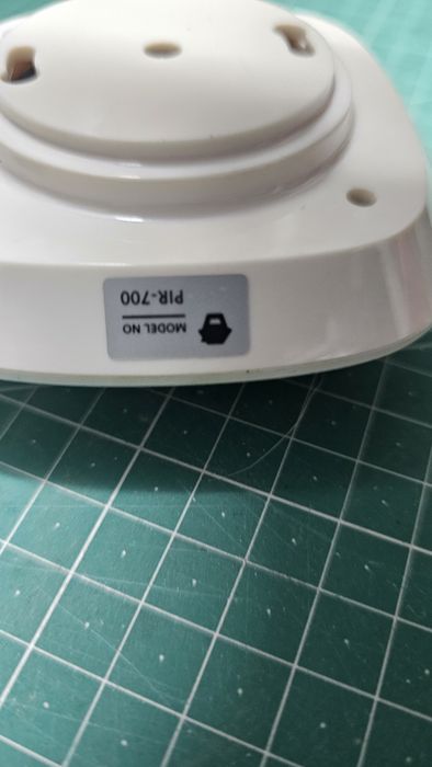 Detetor de Movimento Wireless CHUANGO Pir-700