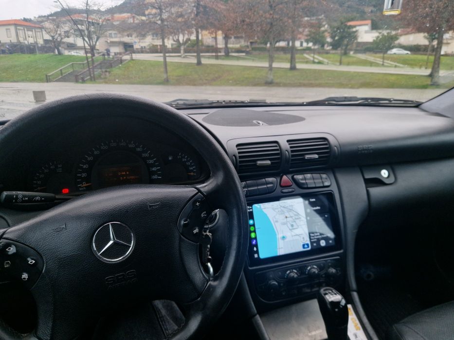 Mercedes-Benz C220 143cv