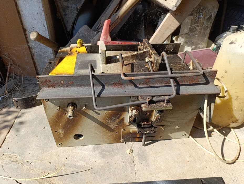 Деревообробний настільний радянський станок