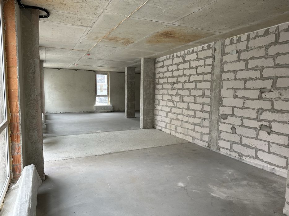 Комерційне приміщення у зданому будинку ЖК «Грінвуд-4», Брюховичі