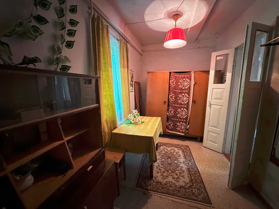 Продам капітальний житловий будинок, 10 хвилин від метро Індустріальна (Пролетарська)