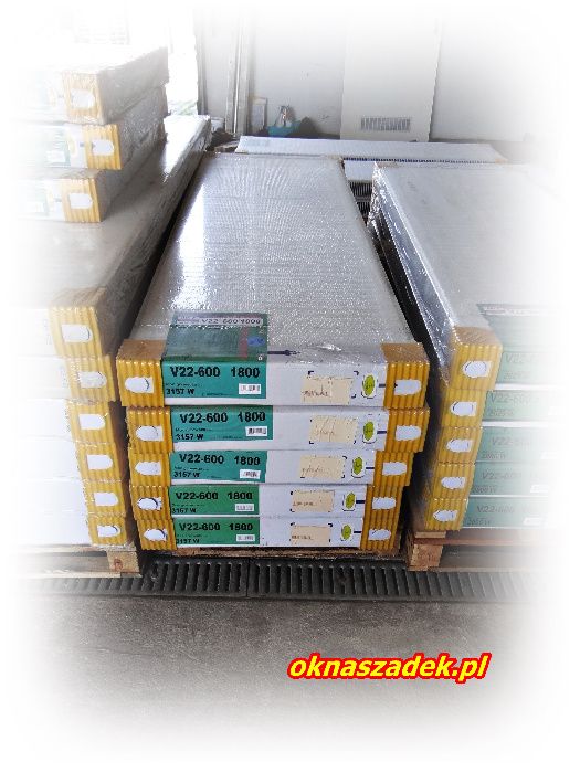 v22 600x1800 GRZEJNIK CO dolnozasilany Diamond- hurtownia SZADEK