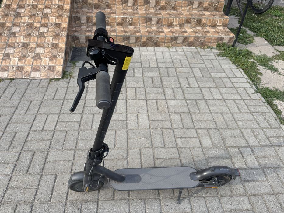 Xiaomi Mi Electric Scooter Essential