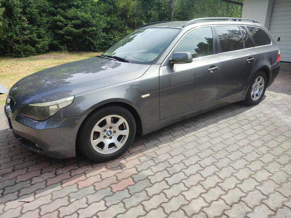 BMW Seria 5 523i