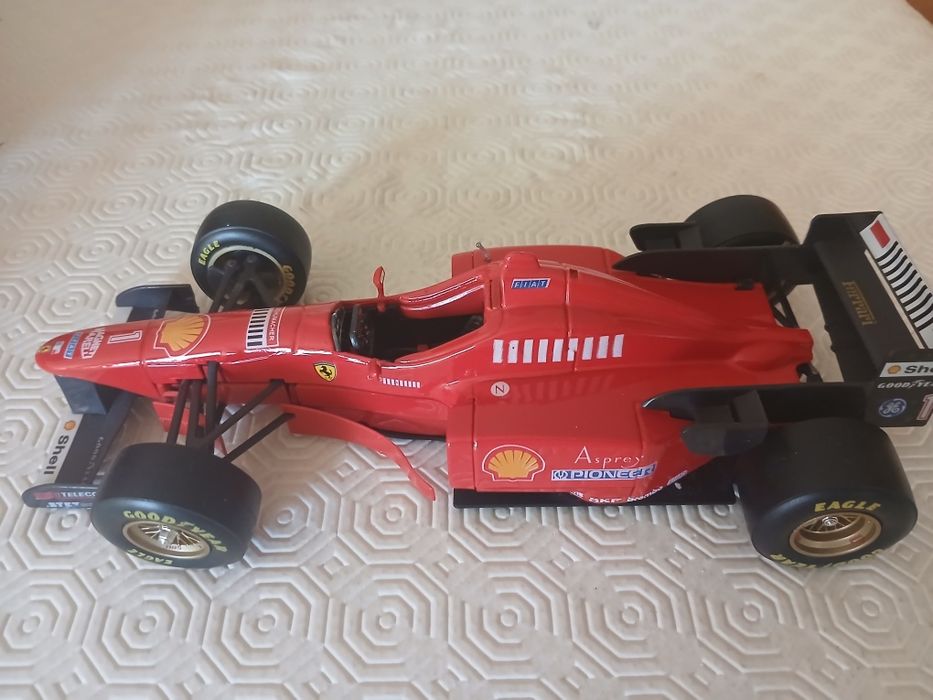 Miniatura F1-Ferrari F310-M.Shumacher