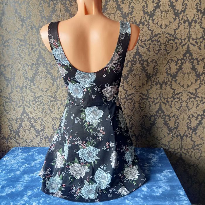 sukienka w kwiaty H&M m