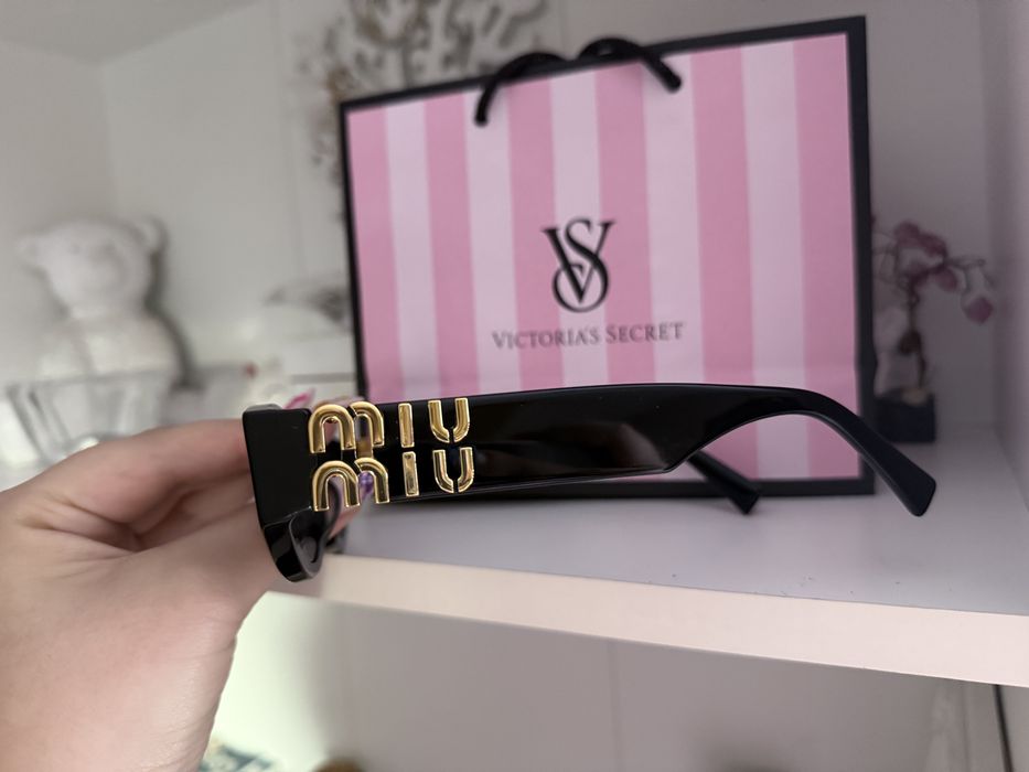 Okulary przeciwsłoneczne Miu Miu