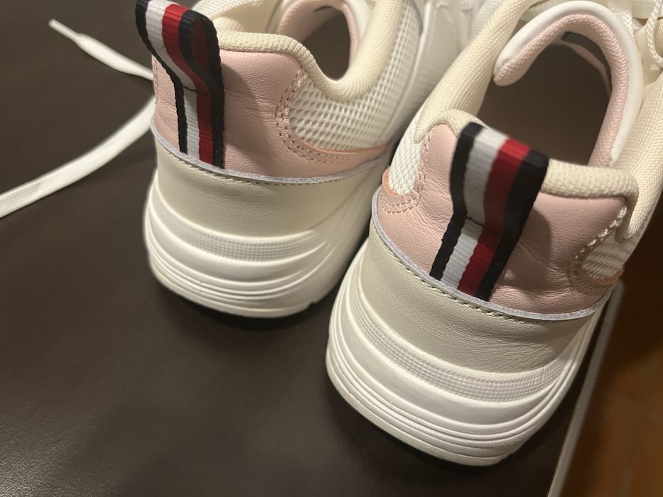 Sapatilhas Tommy Hilfiger como novas