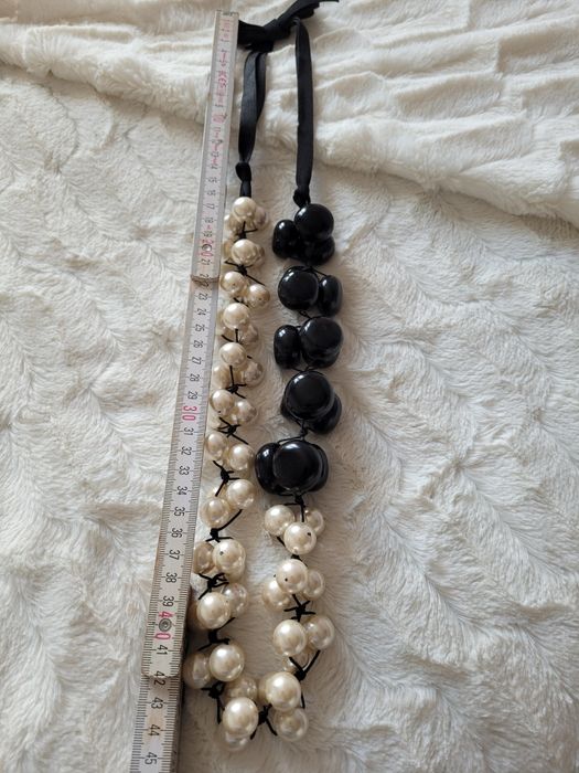 Korale, perły z drewnem