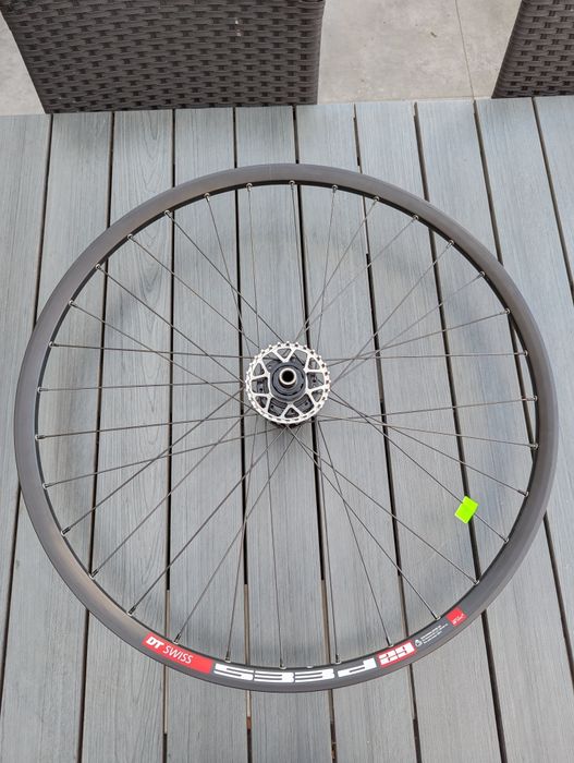 DT Swiss + Novatec PINION / Pasek | 29" | DISC | 32H | 12x143mm | K191