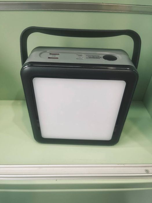 Большой  павербанк  фонарь hoco 80000 мА огромная емкость быстрая зар