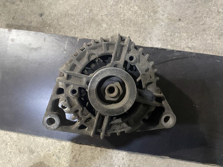 Генератор для Opel Astra G,Zafira A,Vectra B(2.0 D)(100A)0124415005