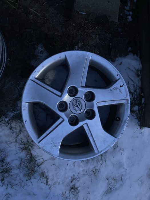 Alufelgi orginał 15 toyota Auris I 3 szt proste ladne