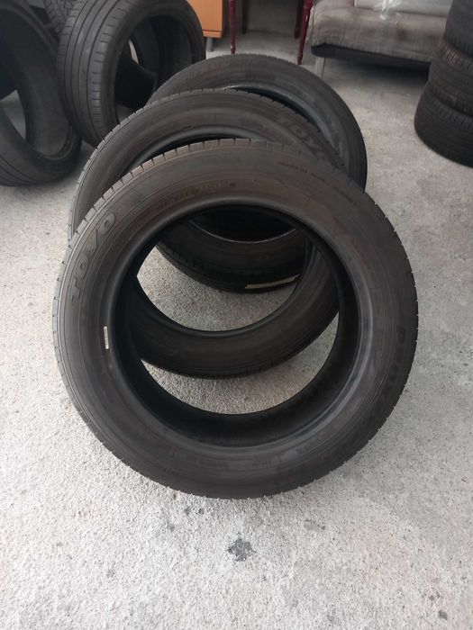 4 Pneus 225/55R19 Toyo