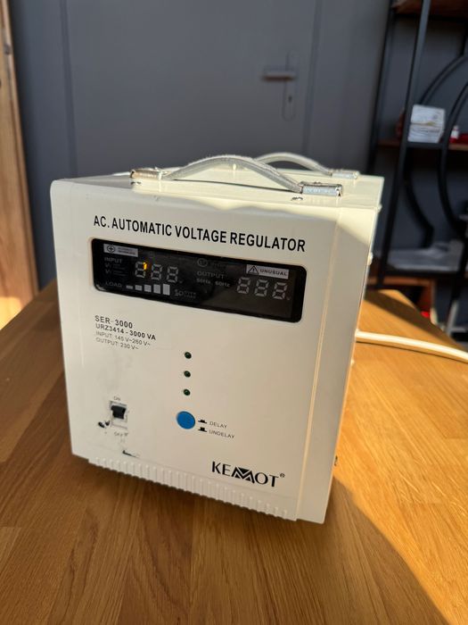 Stabilizator napięcia 3000VA KEMOT – regulator AVR 230V