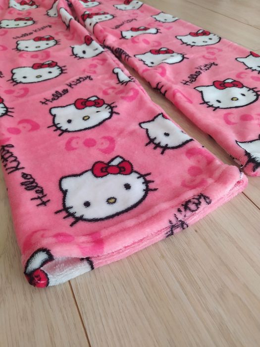 Spodnie Hello Kitty Pluszowe 8 kolorów w 3 Rozmiarach XXS/M