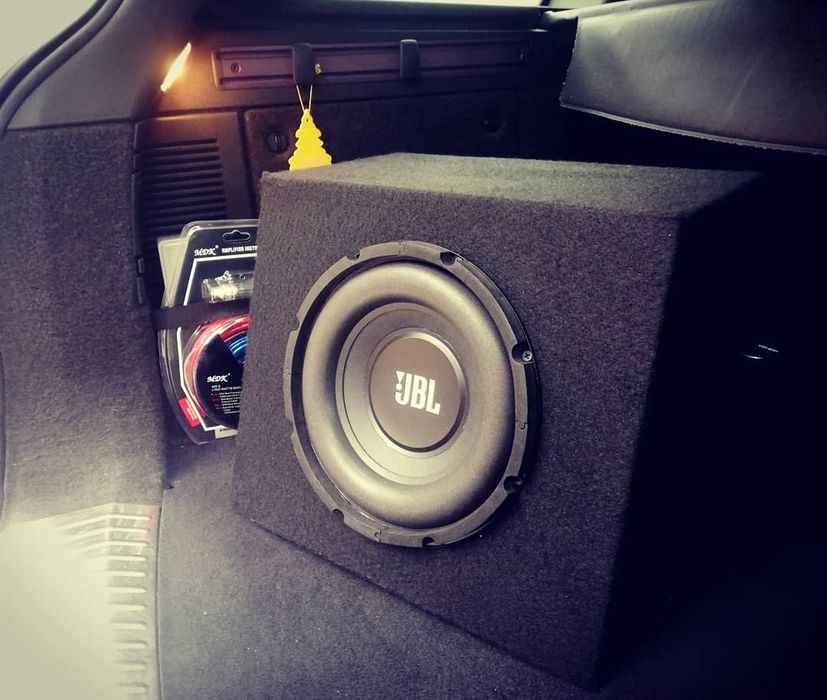 Новий Активний сабвуфер JBL