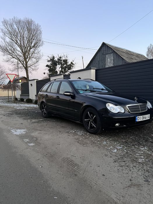 Mersedes-Benz C220