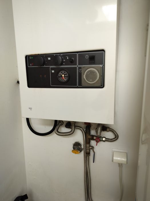 Radiadores hidráulicos em bom estado + caldeira elétrica