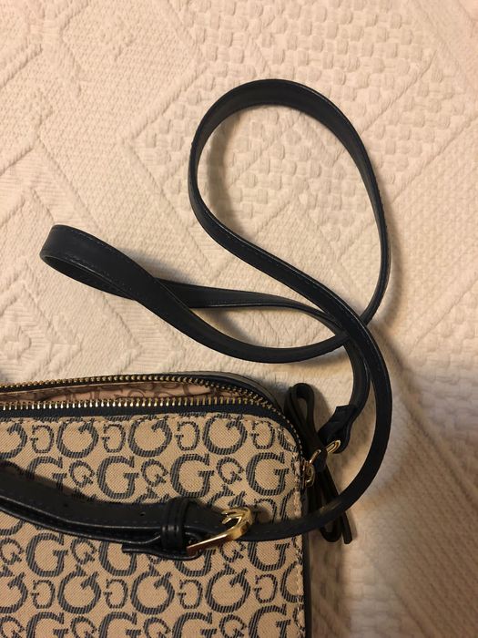 Mala Guess azul como nova