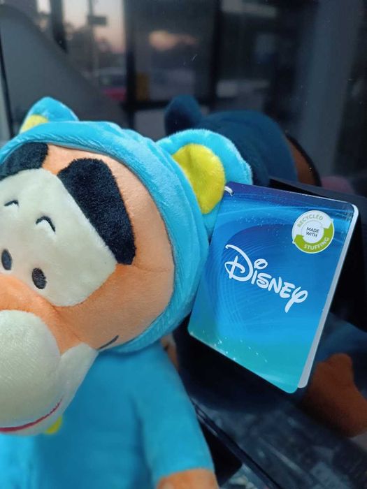 Peluche Disney Tigre Winnie the Pooh em BabySuit 35cm