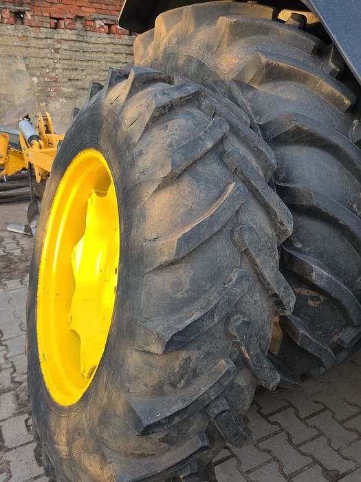 John deere 2140.