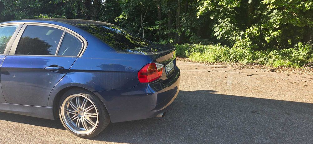 Samochody BMW E90