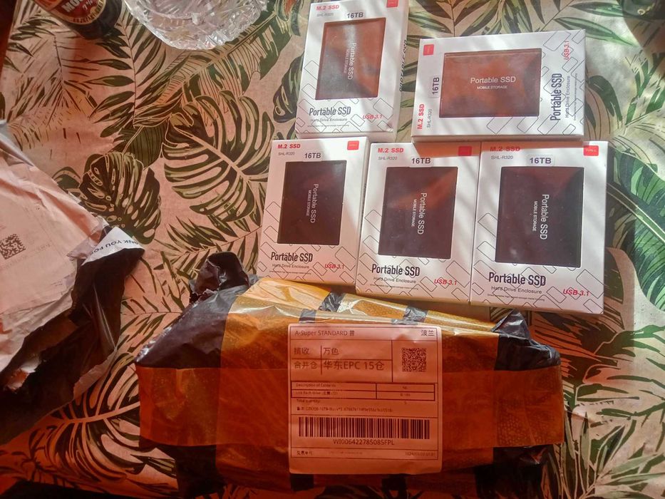 Dysk zewnętrzny 16TB SSD Czarny USB