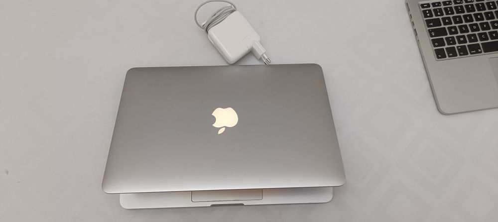 MacBook Pro Retina 13” 2015 | i5 | 8GB | 256GB SSD | IMPECÁVEL