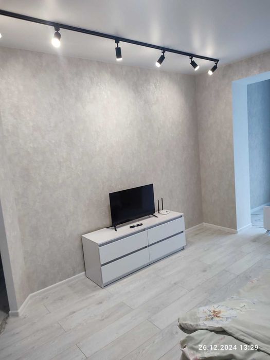 Новобудова р-н Центр. Київський майдан пог 500,  доб 900