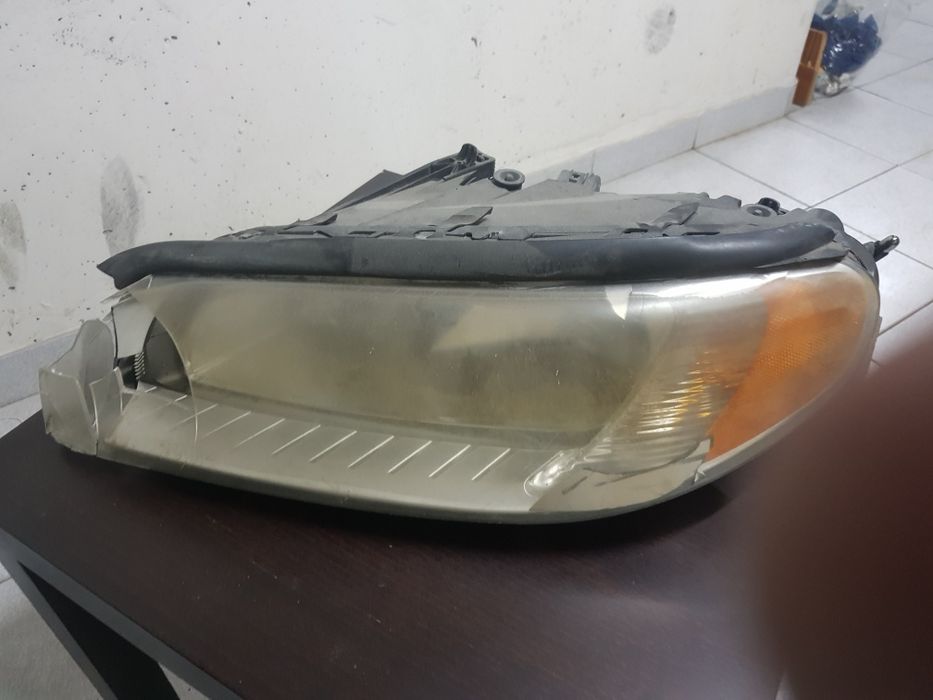 Farol esquerdo rhd  volvo v70III