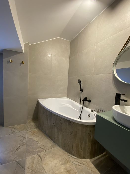 Glazurnik, układanie płytek, malowanie, gładzie, wykonczenia wnętrz