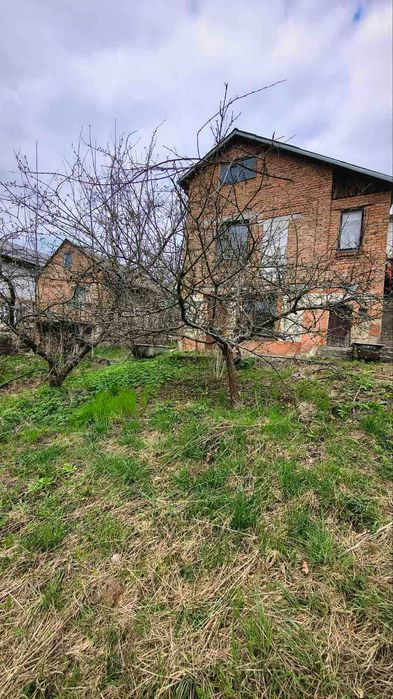 Продаж чудового будинку з мансардою у мікрорайоні Дубове