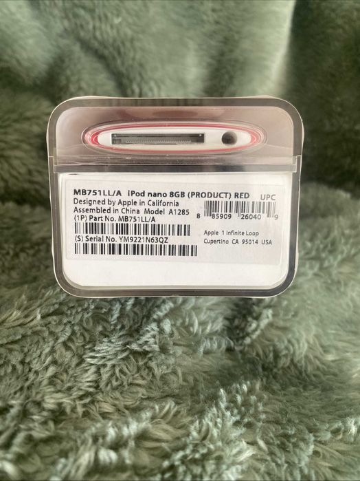 iPod nano 4. generacji (model A1285) w edycji specjalnej (product) RED.